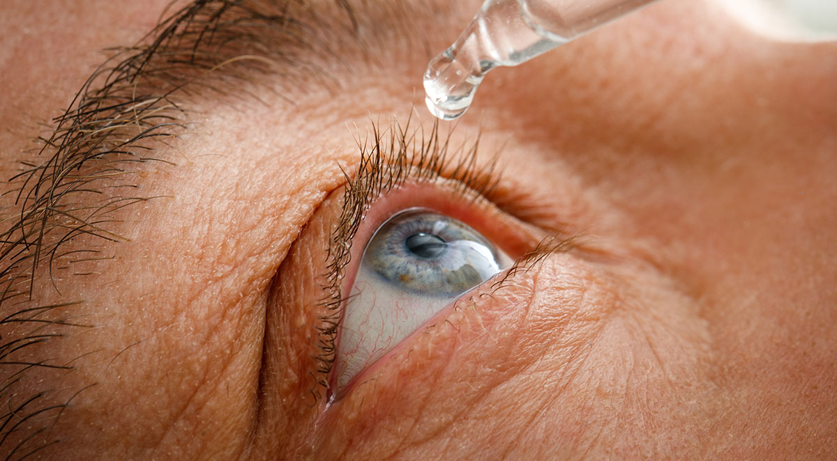 mositurize_your_eyes image mositurize your eyes